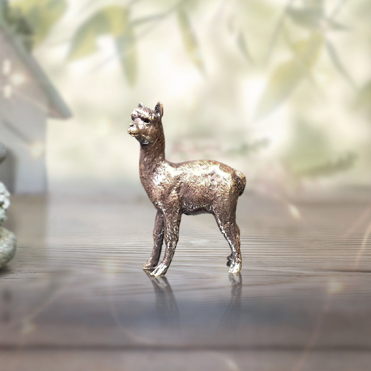 Butler & Peach Miniature Bronze Alpaca (2093)