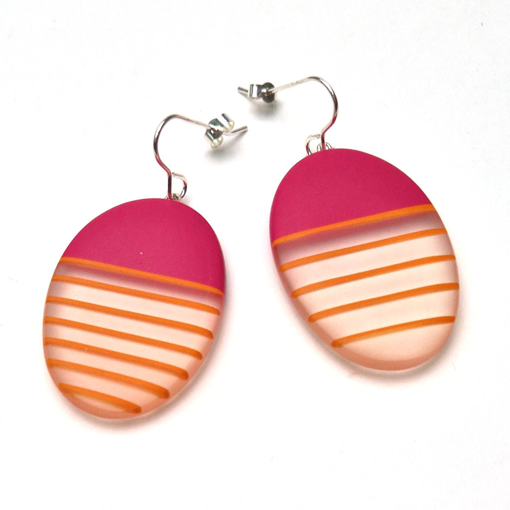 Kaz Robertson - Large oval earrings mismatch stripes